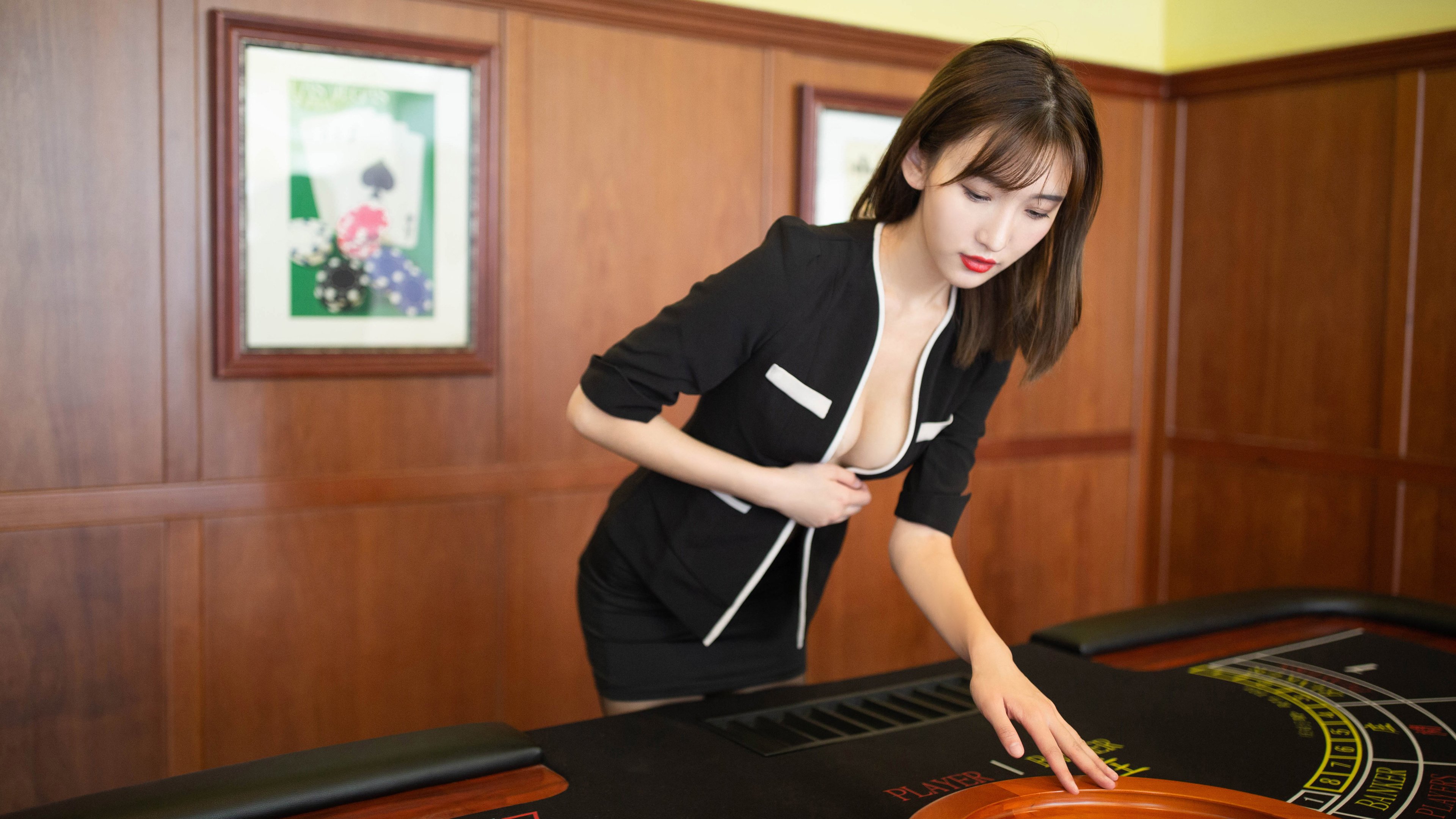 “马科斯·莫奇的精准防守与快速反击，成就美洲狮队的坚固防线”