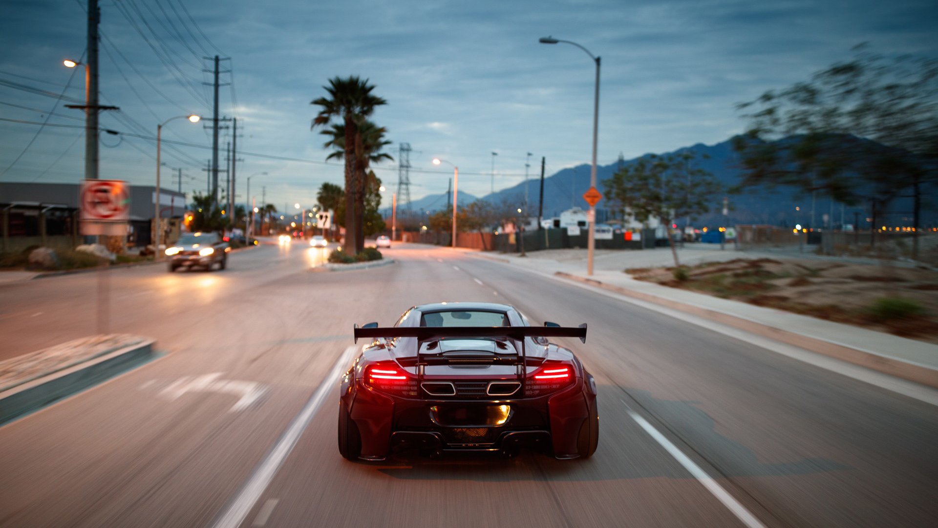 滑雪运动员训练重心转向综合协调能力，滑雪转弯重心